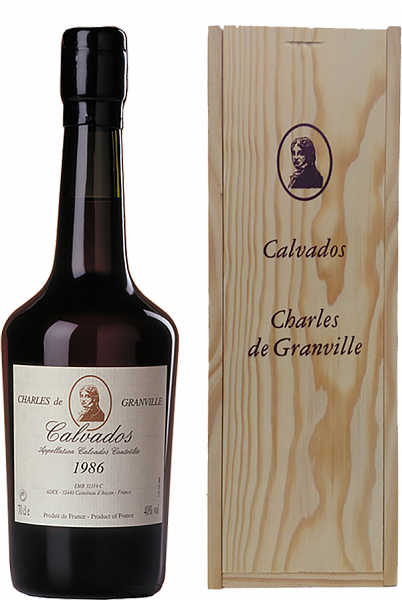 Charles de Granville 1986 Calvados AOC (gift box), 0.7 л