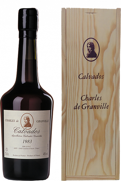Charles de Granville 1983 Calvados AOC (gift box), 0.7 л